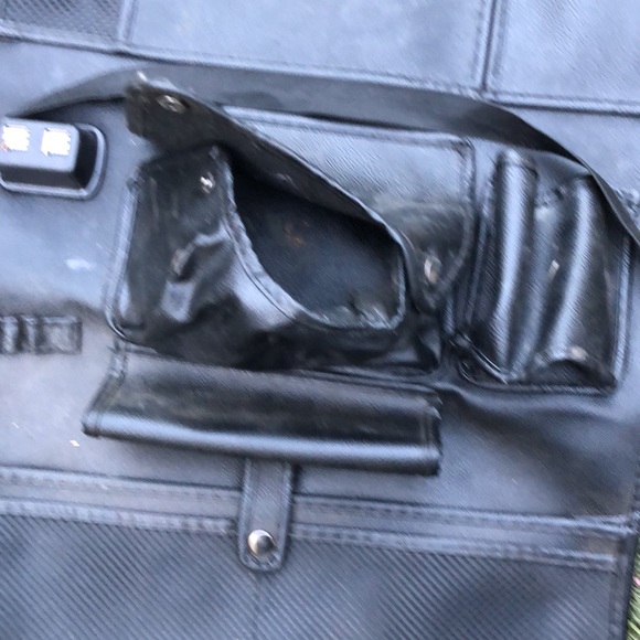 Back seat plug in for you’re computer - Picture 2 of 5